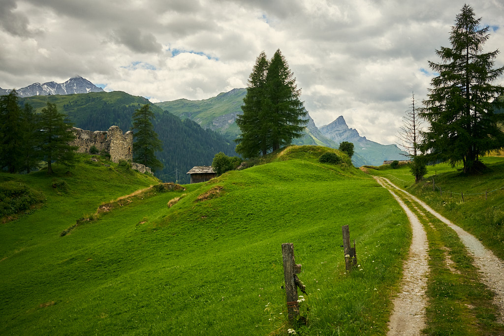 Die Burgruine zwischen Sufers und Splügen