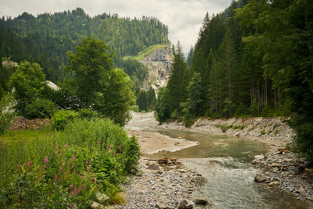 Auf dem Weg zur Strasse zum Bergüner Stein Auf dem Weg zur Strasse zum Bergüner Stein