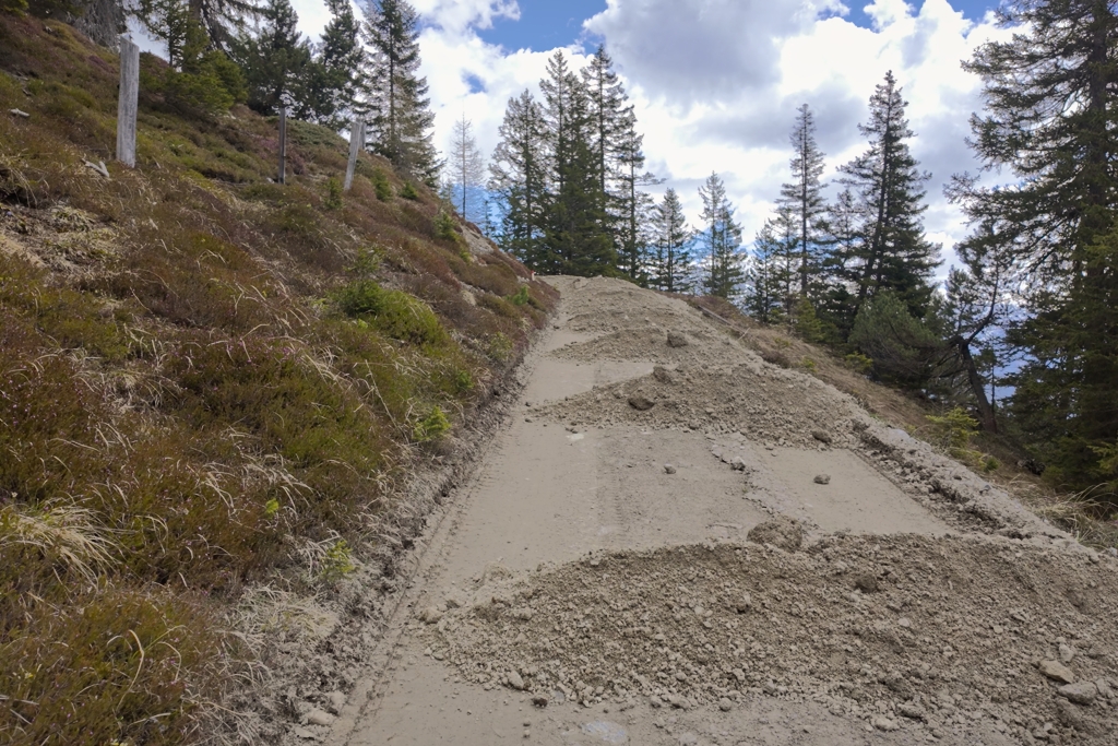Die Baustelle auf dem Weg zur Kreuzalp Die Baustelle auf dem Weg zur Kreuzalp