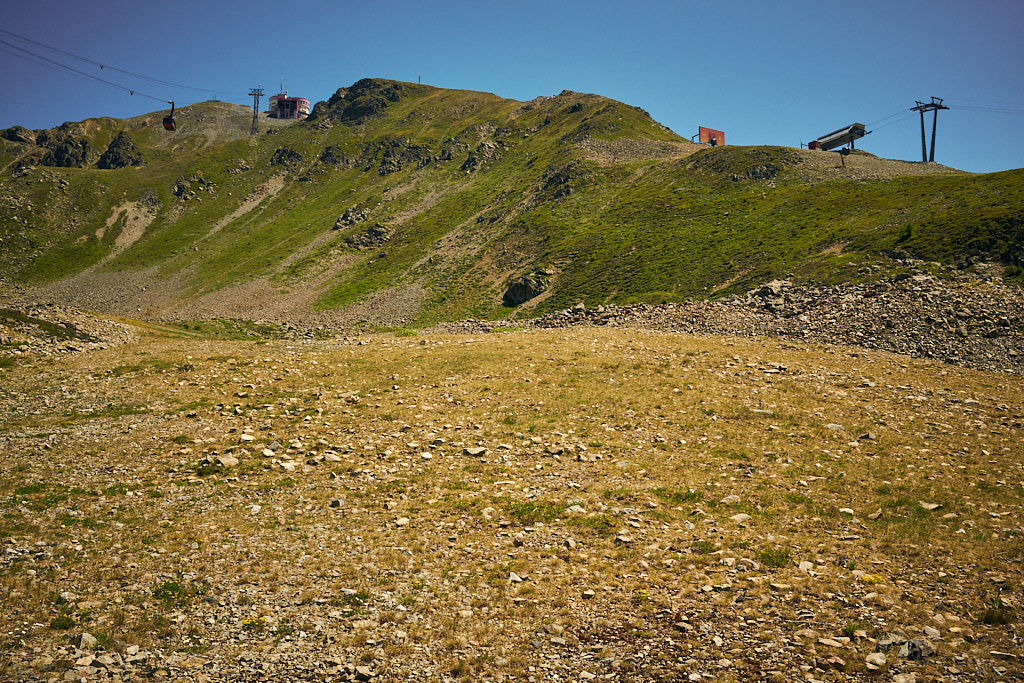 Jakobshorngipfel und Bergstation von Usser Isch Jakobshorngipfel und Bergstation von Usser Isch