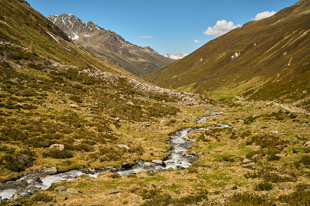 Blick durchs Chüealptal in Richtung Sertig Blick durchs Chüealptal in Richtung Sertig