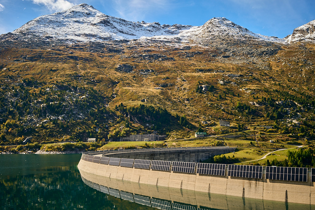 Die Staumauer vom Lago di Lei Die Staumauer vom Lago di Lei
