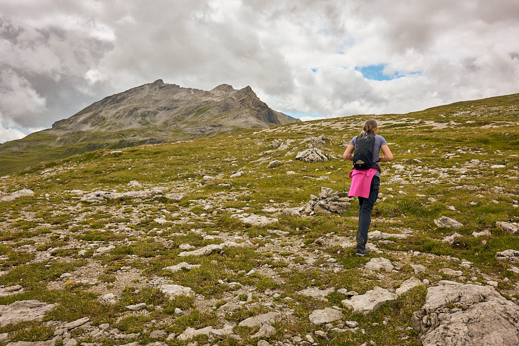 Unterwegs zum Alteiner Fürggli mit Valbellahorn im Hintergrund Unterwegs zum Alteiner Fürggli mit Valbellahorn im Hintergrund