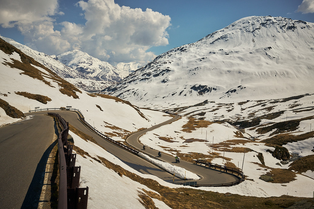 Auf der Abfahrt vom Pass zum Lago di Montespluga Auf der Abfahrt vom Pass zum Lago di Montespluga