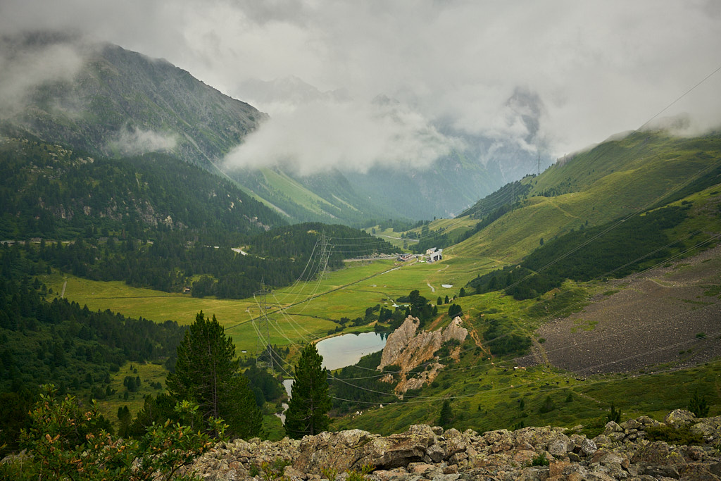 Blick von der Passstrasse auf Crap Alv Blick von der Passstrasse auf Crap Alv