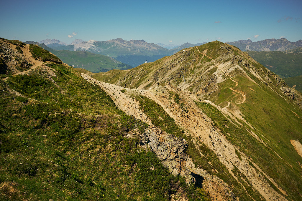 Blick zurück vom Jakobshorn in Richtung Brämabüel Blick zurück vom Jakobshorn in Richtung Brämabüel