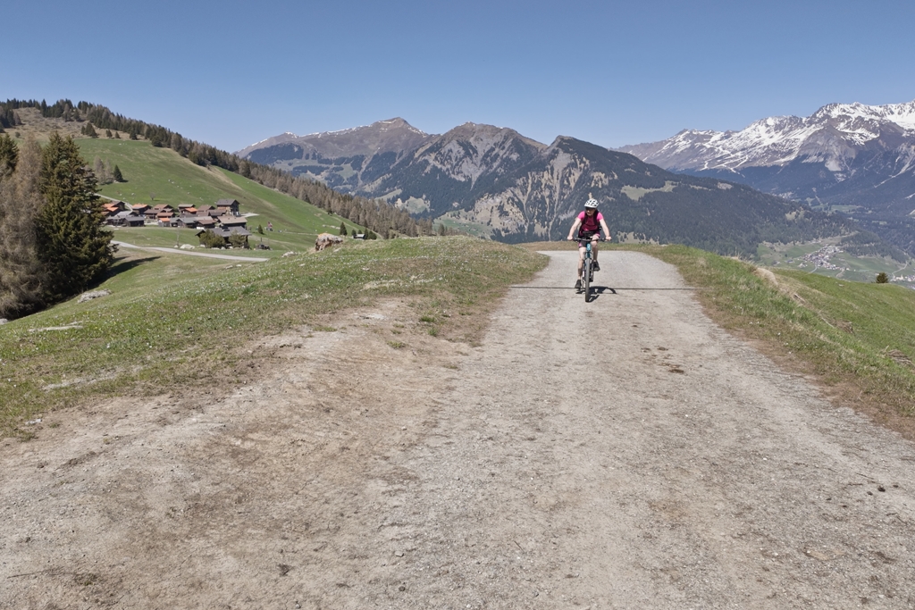 Von Obermutten zum Übergang ins Val Schons Von Obermutten zum Übergang ins Val Schons
