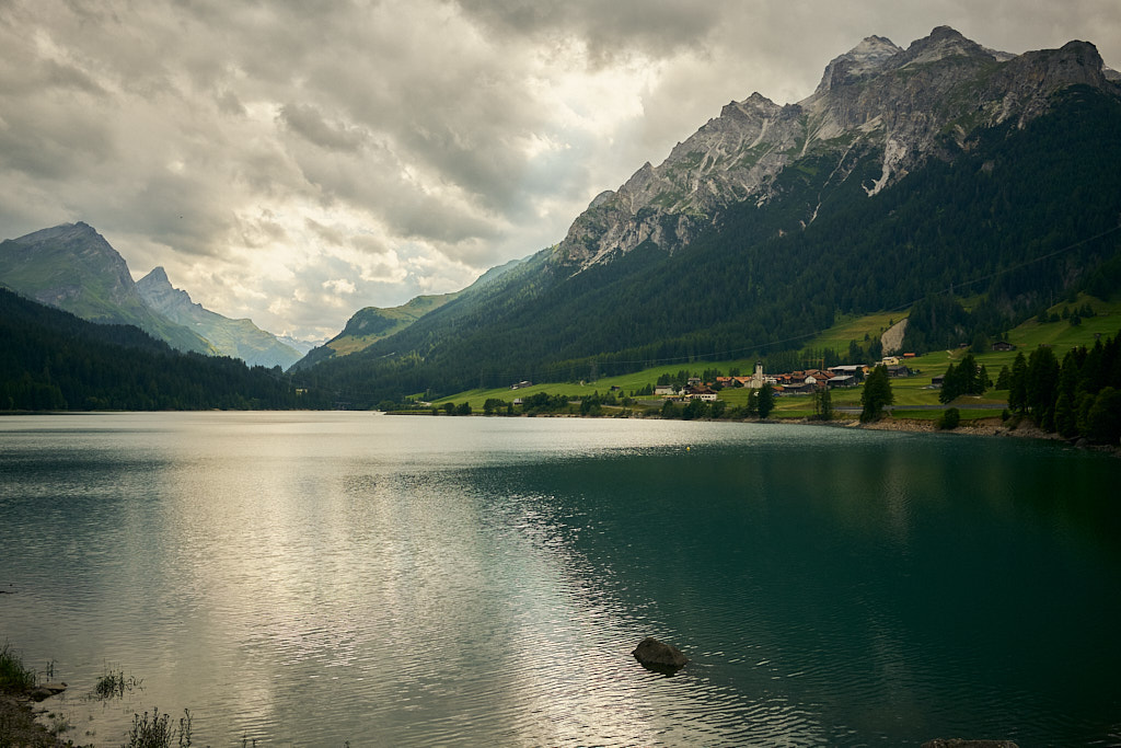 Der Sufnersee und das Dorf Sufers