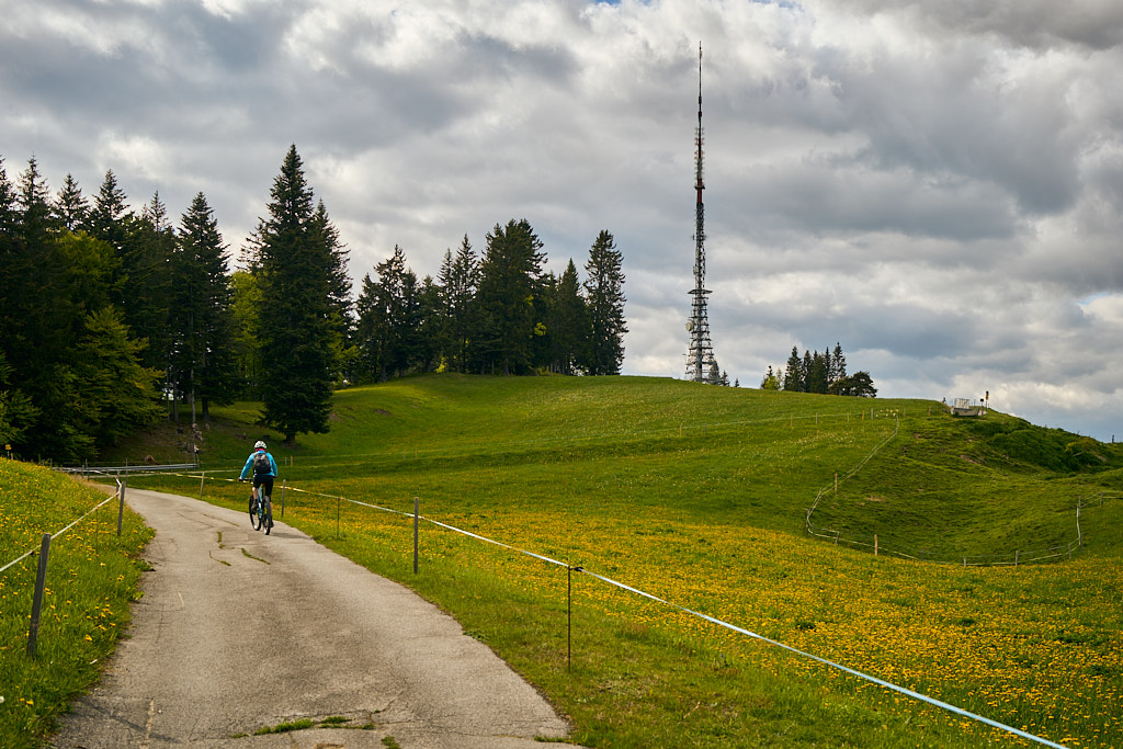 Im Aufstieg zum Fernsehturm auf der Mittagsspitze Im Aufstieg zum Fernsehturm auf der Mittagsspitze