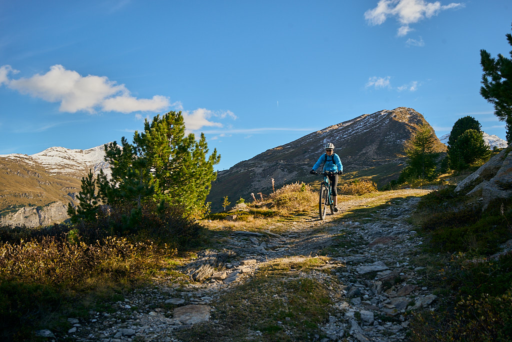 Rückfahrt vom Pass zur Strasse und ins Val Ferrera Rückfahrt vom Pass zur Strasse und ins Val Ferrera