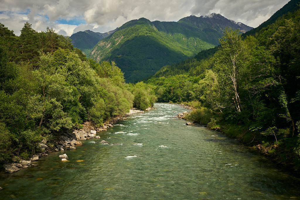 Der Moesa entlang unterwegs nach Grono Der Moesa entlang unterwegs nach Grono