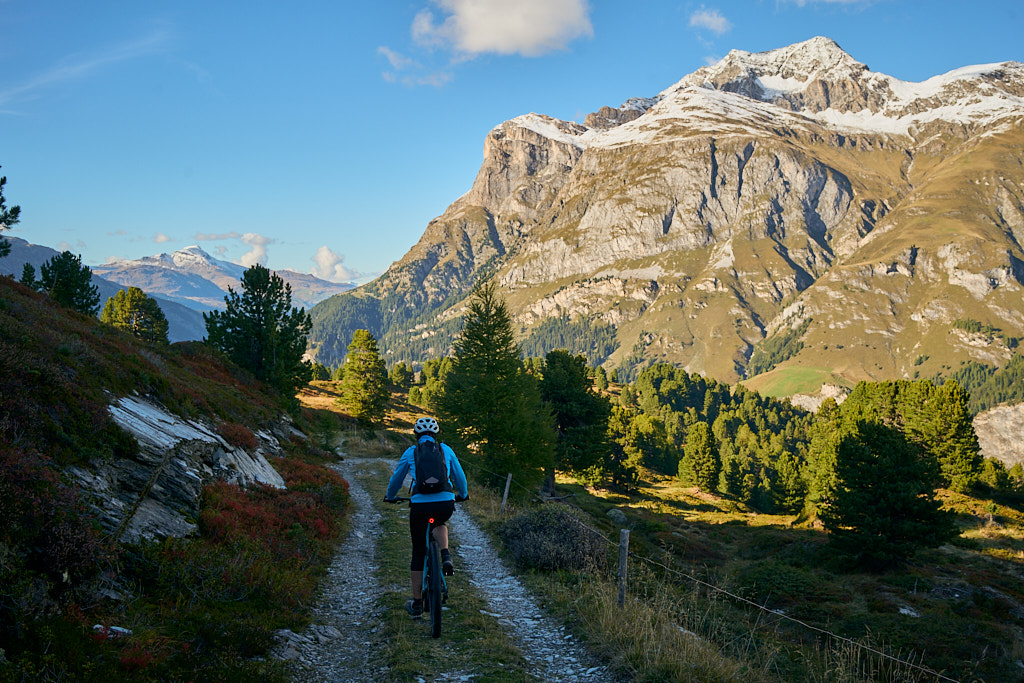 Rückfahrt vom Pass zur Strasse und ins Val Ferrera Rückfahrt vom Pass zur Strasse und ins Val Ferrera