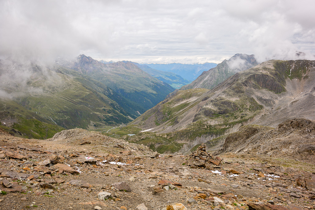 Auf der Geröllebene ins Radüner Tal